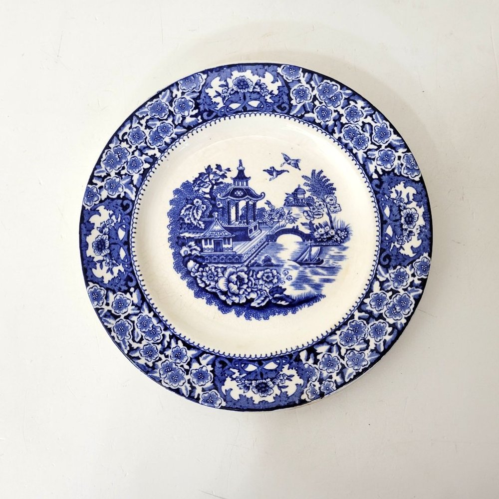 Old Alton Ware England Blue Pagoda 9" Plate - Picture 4 of 4